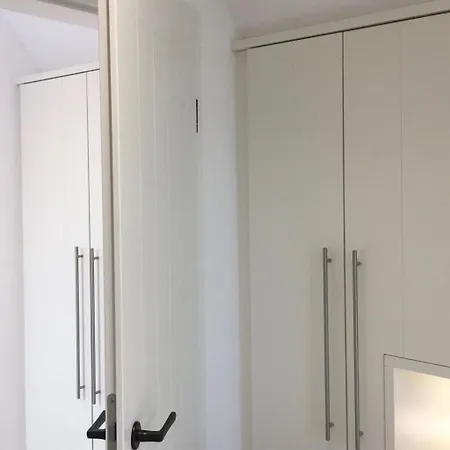 펜션 Duenenhuuske Inselhartje Mit Sauna Auf By Interhome