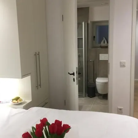 Duenenhuuske Inselhartje Mit Sauna Auf By Interhome *